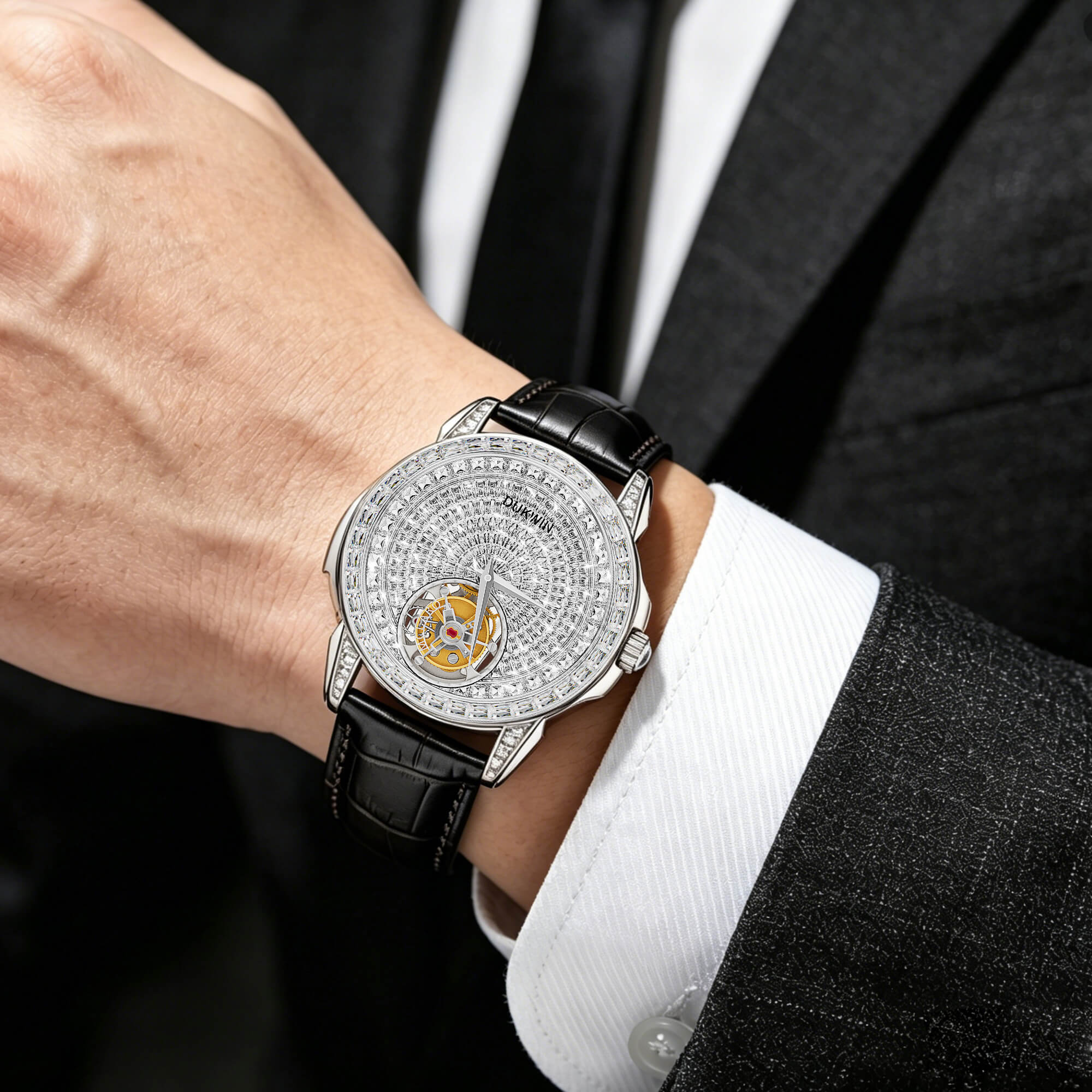 Sovereign Eye Tourbillon - Montre mécanique automatique l Montre de luxe homme incrustée de cristaux étincelants